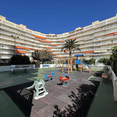 公寓 Torre Irta Family Complex Lek *